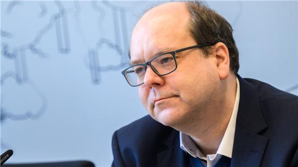 Niedersachsen: Bund will Gasförderung vor Borkum ermöglichen Niedersachsens Umweltminister Christian Meyer (Grüne) sieht keinen Bedarf für weitere Gasförderprojekte. (Archivbild)