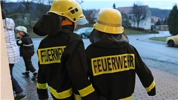 Noah (5) hat schnell reagiert, als ein Traktor auf offenem Feld brannte. Vielleicht wird er später mal Feuerwehrmann?