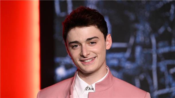 Noah Schnapp spricht über sein Coming-out Noah Schnapp bei der Premiere der vierten Staffel von „Stranger Things“ in New York.