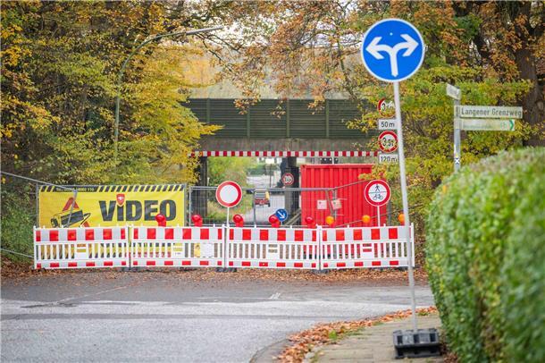 Straße Im Gandersefeld gesperrt Noch bis voraussichtlich 13. Dezember 2024 bleibt die Straße Im Gandersefeld voll gesperrt.