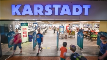 Noch herrscht bei Karstadt Bremerhaven Betrieb, aber die Filiale wird geschlossen, wahrscheinlich am 31. Oktober. 110 Beschäftigten droht dann die Arbeitslosigkeit.