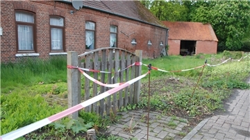 Noch steht das alte Gebäude des früheren Bauernhofs. Der Investor Rainer Gloy möchte hier jetzt gerne Mehrfamilienhäuser bauen.