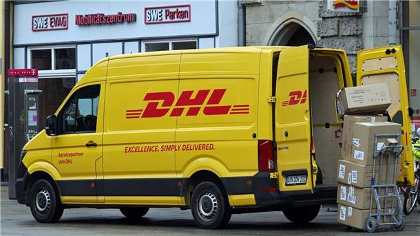 Nachfrage nach Paketen geht Ostern durch die Decke Normalerweise stellt der Paketdienstleister DHL eigenen Angaben zufolge nur etwa 6,3 Millionen Pakete pro Tag zu.