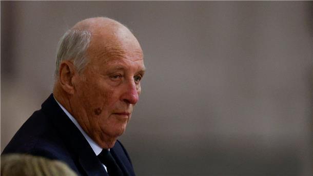 Norwegischer König Harald erneut im Krankenhaus Norwegens König Harald V. muss für einige Tage im Krankenhaus bleiben.