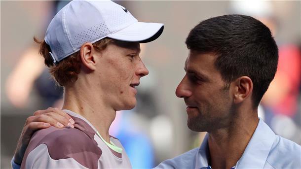 Nach Deal für Sinner: Djokovic kritisiert Anti-Doping-System Novak Djokovic (r) ist nicht einverstanden, wie der Dopingfall von Jannik Sinner behandelt wurde.