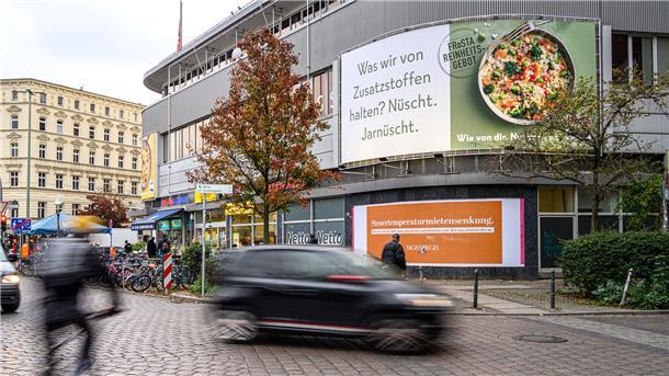 „Nüscht“ hält Frosta von Zusatzstoffen. Das Bremerhavener Unternehmen hat verstärkt in Werbung für sein Reinheitsgebot investiert – wie hier an einem Berliner Einkaufszentrum.