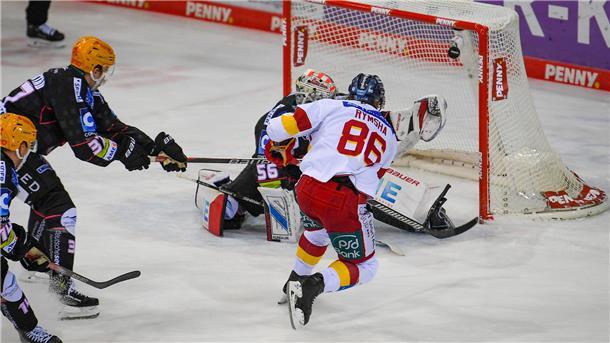Fünfter Sieg in Serie: Die Pinguins setzen sich auf Platz drei fest Nur elf Sekunden nach der Pinguins-Führung glich die Düsseldorfer EG durch Drake Rymsha zum 1:1 aus.