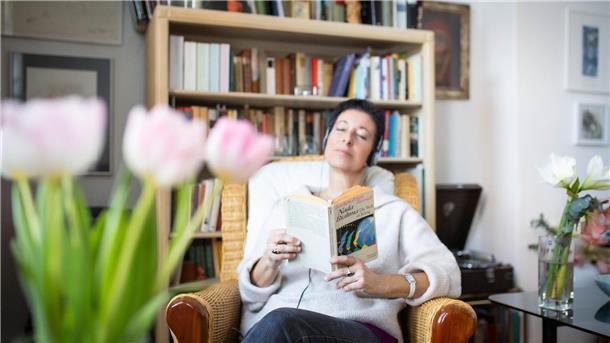 NZ-Redakteurin Susanne Schwan taucht ab, in Joachim Ernst Berendts "Nada Brahma: Die Welt ist Klang" in die Welt der Stille und der Musik.