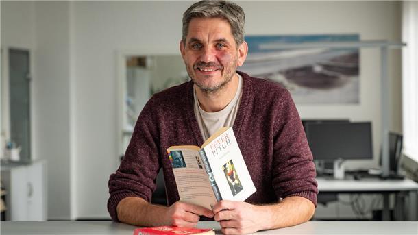 Der Fußball, das Leben und ich - wie Nick Hornby ein Genre prägte NZ-Sportchef Lars Brockbalz legt das Buch „Fever Pitch“ von Nick Hornby nicht nur Fußballfans ans Herz.