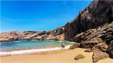 Ob Algarve (Bild) oder Madeira - Portugal ist faszinierend.