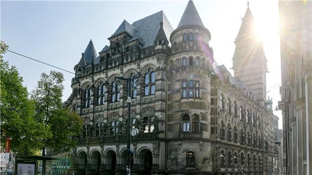 Ob die große Strafkammer am Landgericht Bremen der Aussage der Mutter glaubt? Im November wird sie erneut als Zeugin gehört werden.