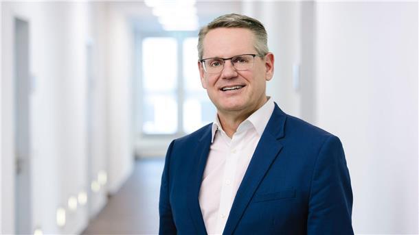 „Ob und wann Stada verkauft wird, ist ausschließlich die Entscheidung unserer Eigentümer Bain Capital und Cinven“, sagt der Vorstandschef des Pharmakonzerns Stada.