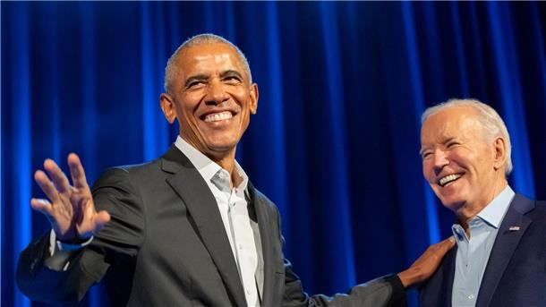 Obama (l) sagte, die Wähler stünden vor der Frage, wer sich wirklich für ihre Belange interessiere und sich um sie kümmere.