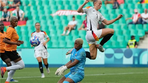 Obenauf: Lea Schüller und die DFB-Frauen