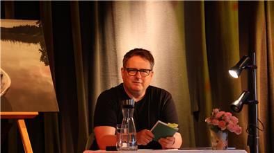 „Nichts ist so, wie es scheint!“ Lesung auf der Kulturbühne in Bremervörde Olaf Satzer liest auf der Bremervörder Kulturbühne aus seinem Roman „Wehrbach“.