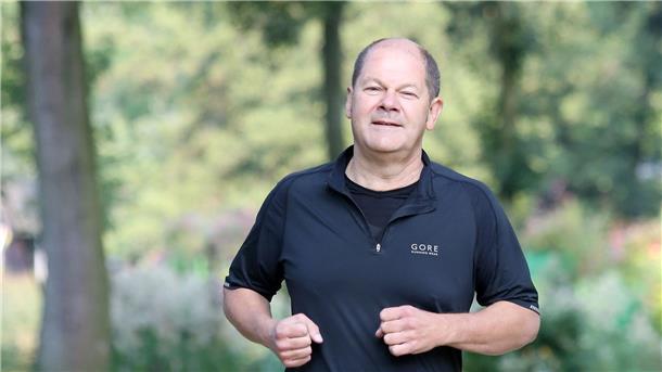 Olaf Scholz joggt gerne. Das geht nicht immer ohne Blessuren ab.