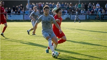 Fußballer im zweikampf