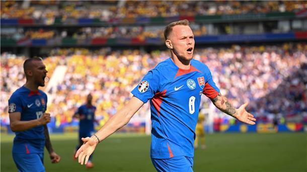 Ein Remis, aber keine Schande: Slowakei und Rumänien weiter Ondrej Duda brachte die Slowakei per Kopfball in Führung.