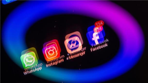 Onlineplattformen sollen nach Ansicht der Grünen im Bundestag besteuert werden (Archivbild).