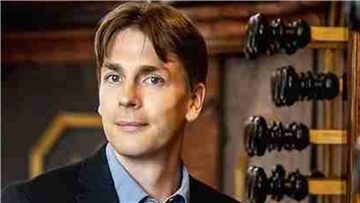 Organist des Abends ist Philipp Christ aus Suhl.