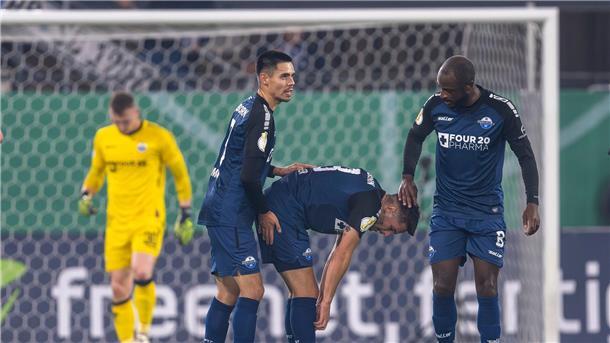 Paderborns Spieler reagieren nach dem 0:1 gegen Werder Bremen.