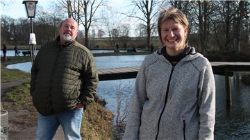 Pächterin Maike Schmidt und Werner Beitlich (Teichaufsicht) sind das neue Team bei den Beverstedter Angelteichen.