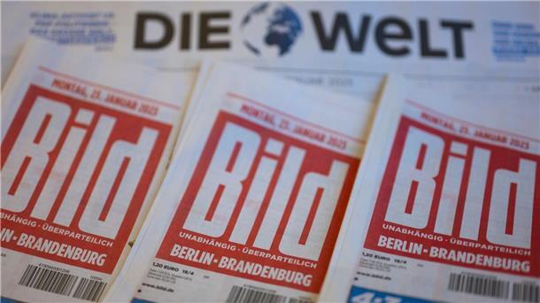 Papierausgaben der Springer-Zeitungen „Bild“ und „Welt“.