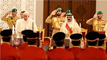 Papst Franziskus ist nach Bahrain gereist.