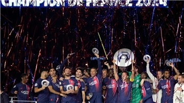 Paris Saint-Germain beherrscht Frankreichs Fußball-Liga nach Belieben. Der neue TV-Vertrag der Ligue 1 sorgt nun für viel Kritik.