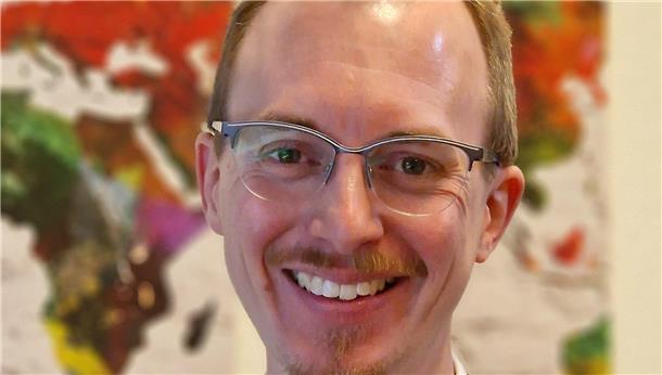 Pastor Jens Dallmann hat sich am Sonntag in Brake vorgestellt. Nach dem Gottesdienst nahm er an der Gemeindestunde teil. 