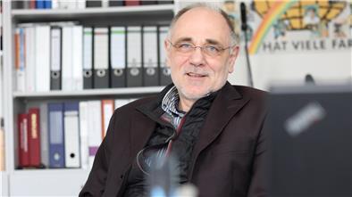 Pastor hilft, Schicksalsschläge zu überwinden Pastor Wolfgang Preibusch aus Kirchtimke verlässt nach 35 Jahren seine Gemeinde und verabschiedet sich in den Ruhestand.