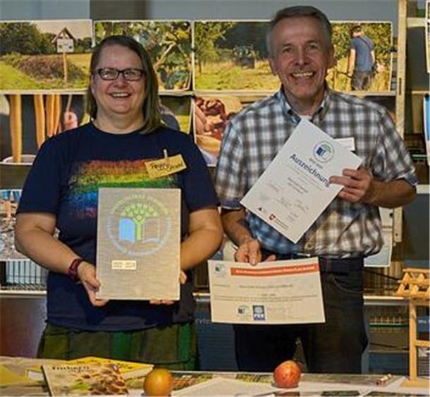 Peggy Strahl und Olaf Hilgendorff freuen sich über die Auszeichnung.