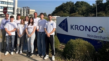 Die neuen Auszubildenden von Kronos Titan in Blexen