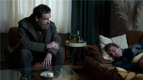 8,12 Millionen schalten Dortmunder „Tatort“ ein Peter Faber (Jörg Hartmann) besucht seinen Vater (Wolfgang Rüter).