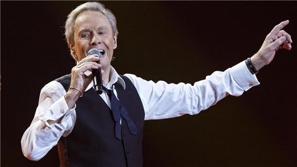 Peter Kraus, Rock’n’Roll- und Schlagerstar, ist mit der „Deutschland“ unterwegs.