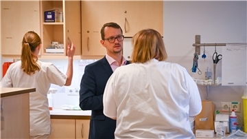 Pflegedirektor Witiko Nickel aus dem Klinikum Reinkenheide hat sich gewundert, dass die Pflegekräfte in den Krankenhäusern den Bonus nicht bekommen.