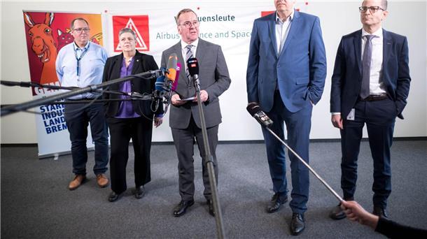 Pistorius bei Airbus: Bundeswehr setzt auf Bremer Technik Pistorius kündigte an, sich weiter für stimmige Rahmenbedingungen für die Industrie einzusetzen.