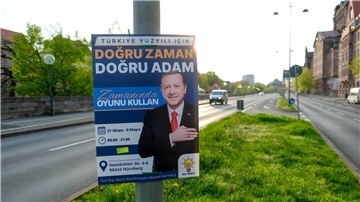 Plakate von Recep Tayyip Erdogan für die Präsidentenwahl in der Türkei am Frauentorgraben in Nürnberg.