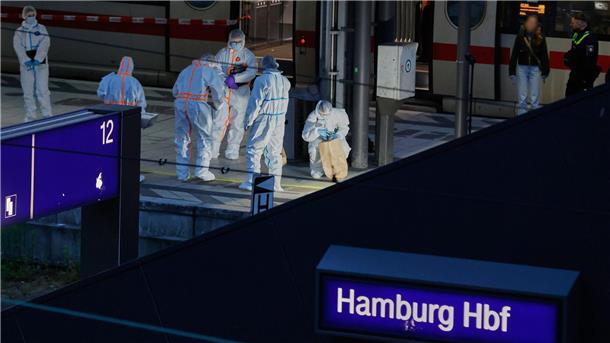 Spurensicherung am Hamburger Hauptbahnhof.