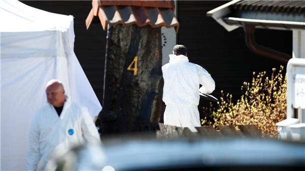 Entführt? - Millionärsfrau seit fünf Jahren verschwunden Polizisten der Spurensicherung arbeiten auf dem Grundstück des Multimillionärs Tom Hagen in Lørenskog.
