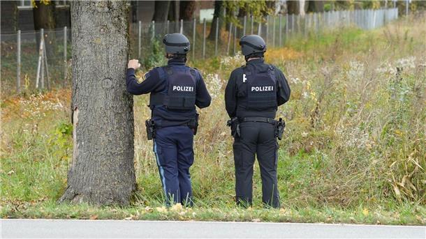 Polizei schießt auf Soldaten – wie konnte es dazu kommen? Polizisten ermittelten am Tag nach dem Vorfall zur Ursache und dem genauen Hergang.