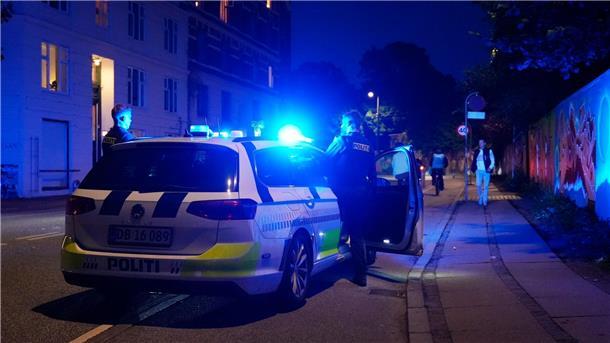 Freistadt Christiania will Drogengasse schließen lassen Polizisten treffen am Tatort ein, nachdem in der Kopenhagener Freistadt Christiania Schüsse gefallen waren.