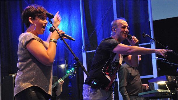 Polonaise in der Nordenhamer Fußgängerzone.