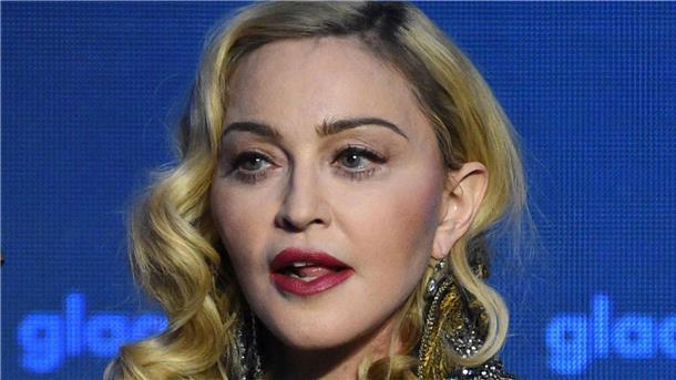 Popstar Madonna ist nach einer schweren bakteriellen Infektion wieder auf dem Weg der Besserung.
