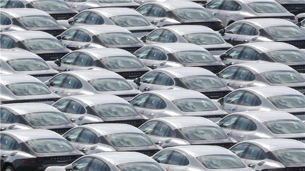 Porsche hat im vergangenen Jahr etwas mehr Sport- und Geländewagen verkauft.