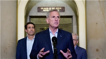 Präsentierte zusammen mit US-Präsident Joe Biden erst kürzlich einen Deal: Kevin McCarthy, Republikaner und Sprecher des US-Repräsentantenhauses.