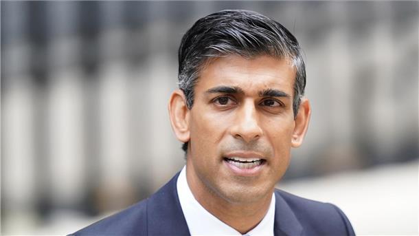 Streit um Abschiebepolitik: Sunak übersteht Revolte vorerst Premierminister Rishi Sunak hat in der eigenen Partei einen schweren Stand.