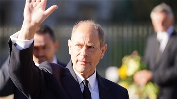 Prinz Edward hat sein in Ostwestfalen stationiertes Regiment, die Royal Wessex Yeomanry, besucht.