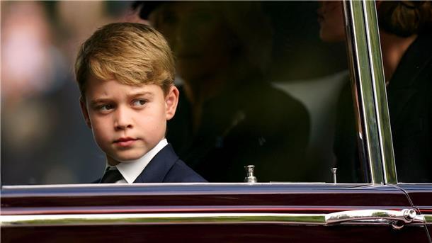 Prinz George feiert heute seinen zehnten Geburtstag. Hier ist er noch jünger.