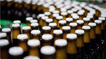 Produktion der Veltins-Brauerei in Meschede-Grevenstein. Das Unternehmen hat Preiserhöhungen angekündigt.